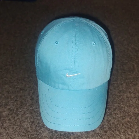 Nike | Accessories | Nike Small Swoosh Gray Tag Running Gym  display picture 3